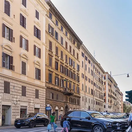 Hostly-urban Oasis Turati-few Steps From Colosseum Rom